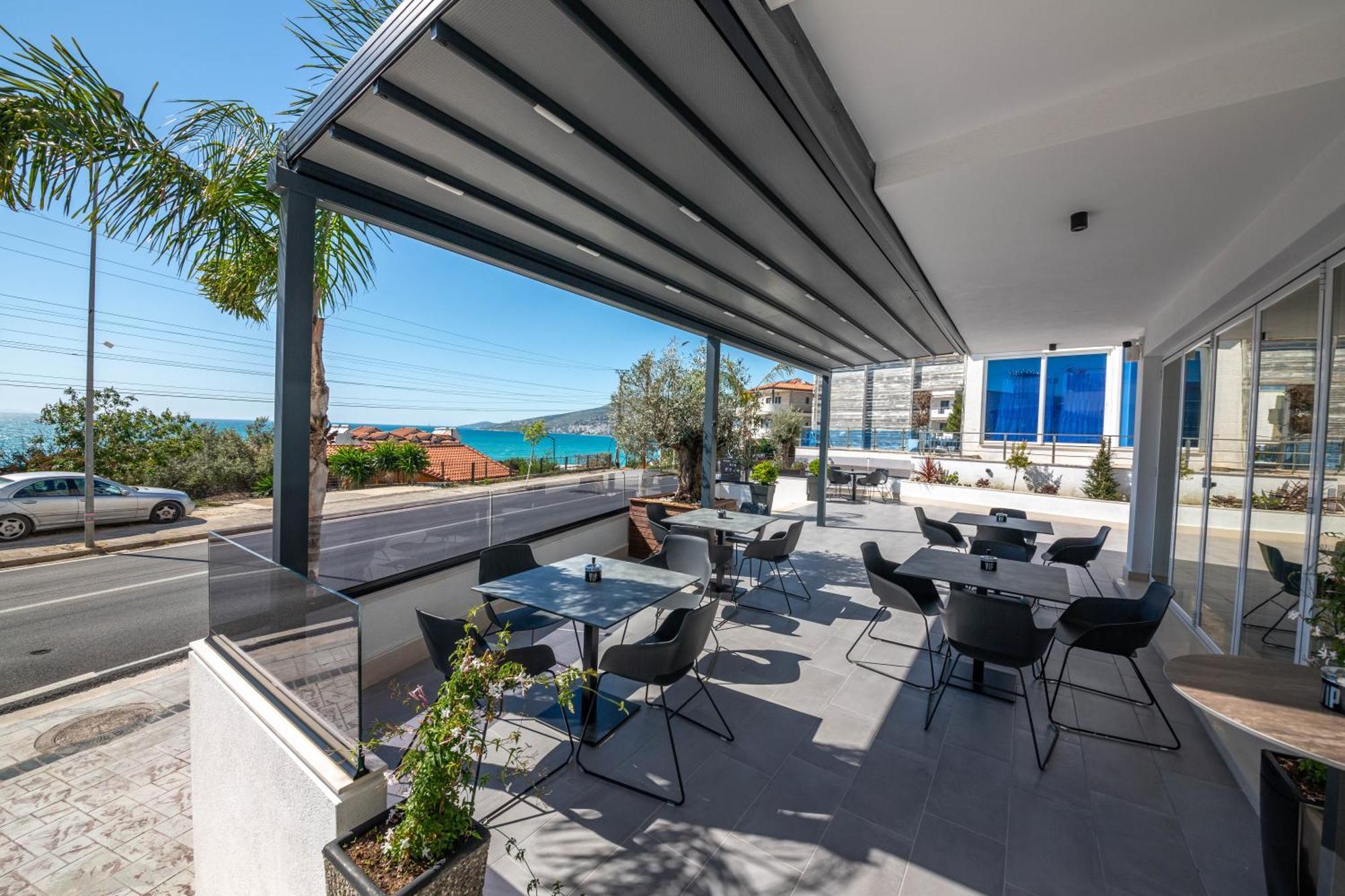 Azure Hotel Sarandë