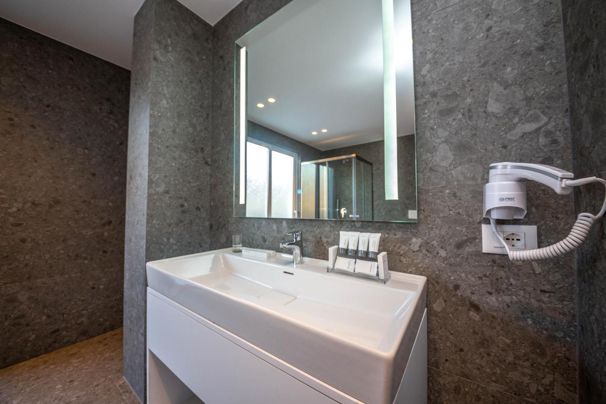Hotel Azure Sarandë